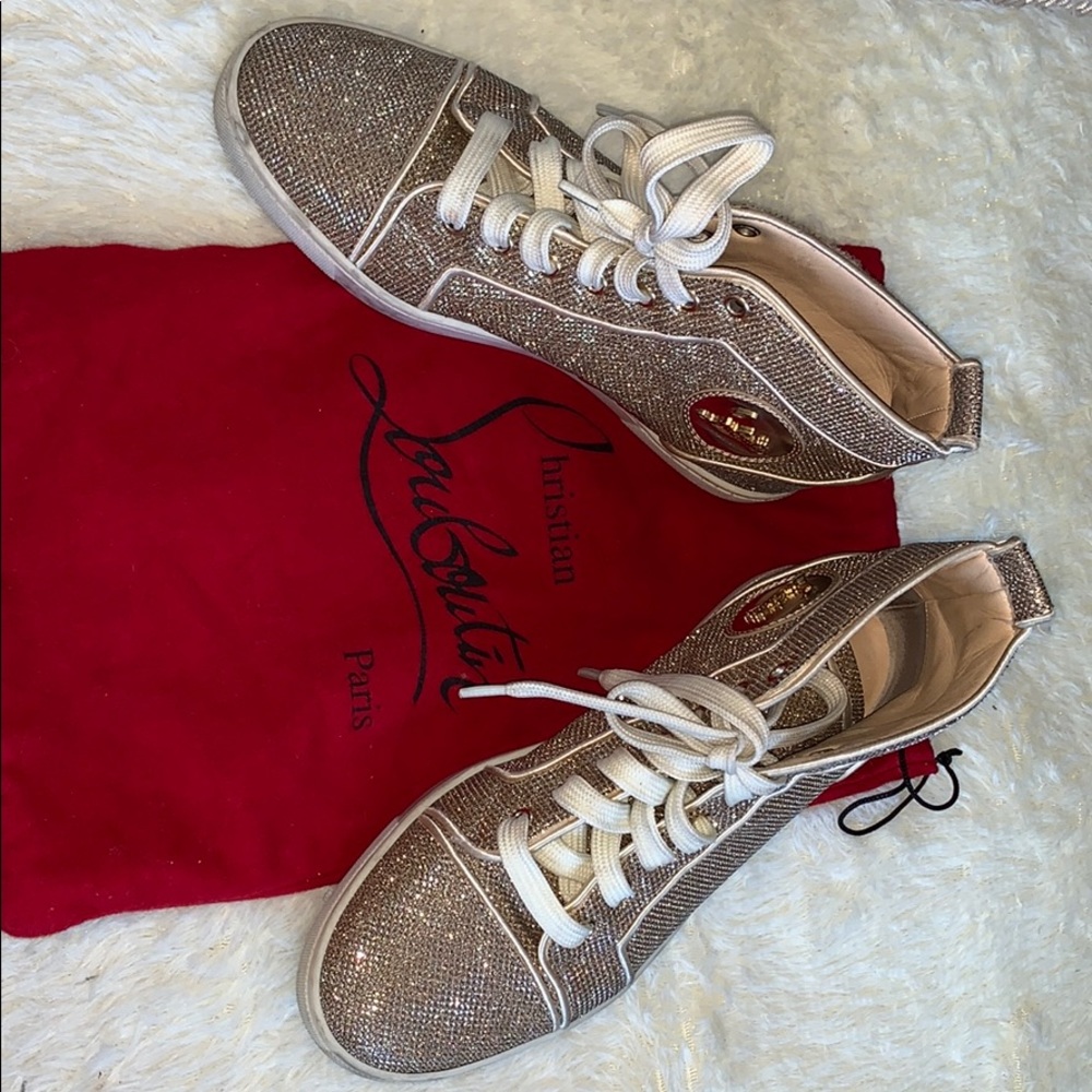 CHRISTIAN LOUBOUTIN